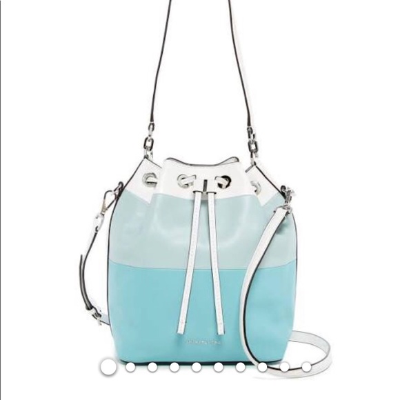 Michael Kors Handbags - MICHAEL KORS HANDBAG NEW Host Pick